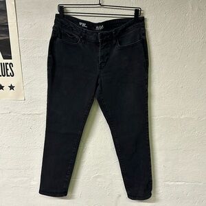 A.N.A Mid Rise Skinny Jean Size: 12P
